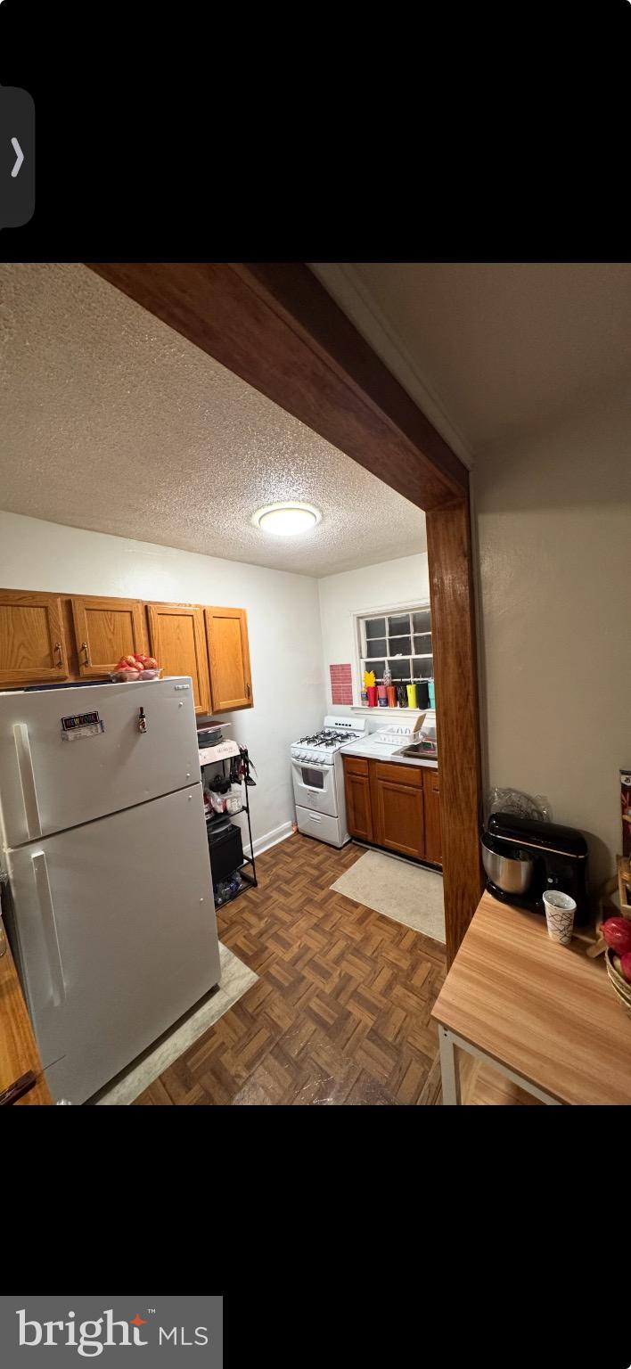 804 Quail Street Baltimore, MD 21224 - Photo 38 of 39 a living room with furniture and a couch