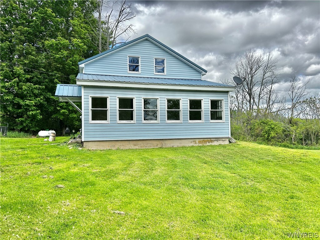 10920 Mckinstry Road Yorkshire, NY 14042 - Photo 2 of 20