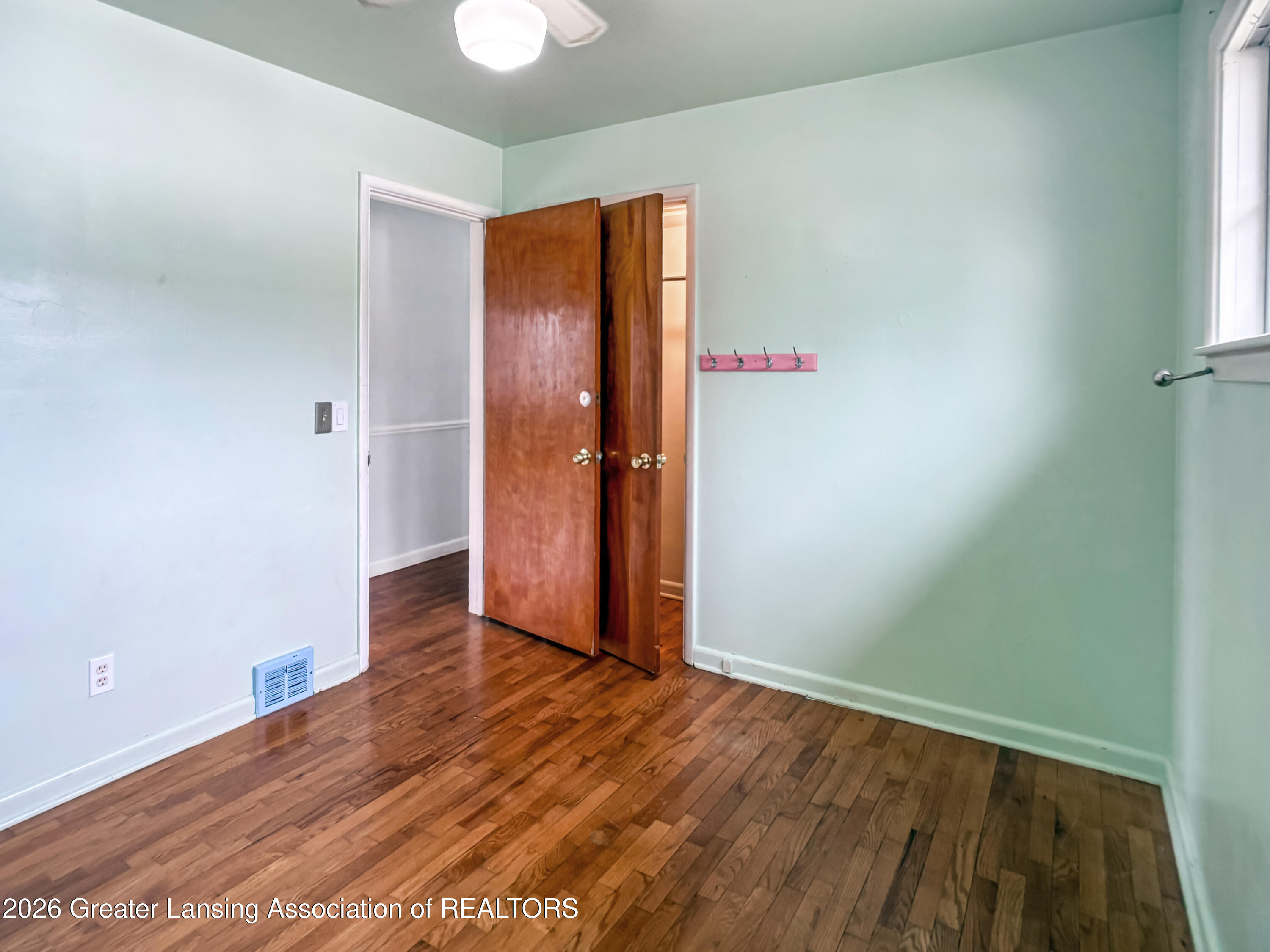 2801 Chatham Road Lansing, MI 48910 - Photo 21 of 50 Photo Mar 25 2026, 3 22 37 PM