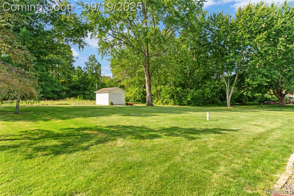 1091 West Reid Road Flint, MI 48507 - Photo 35 of 35