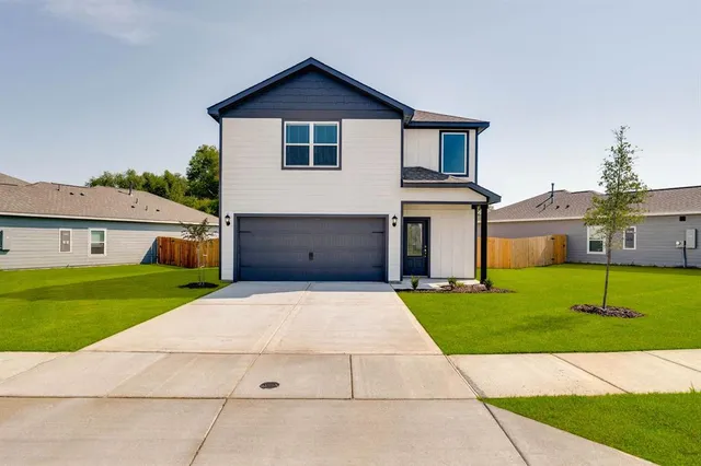 $2,275 | 13805 Turtle Mountain Road, Ponder, TX 76259