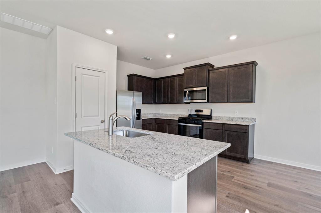 13805 Turtle Mountain Road Ponder, TX 76259 - Photo 2 of 10