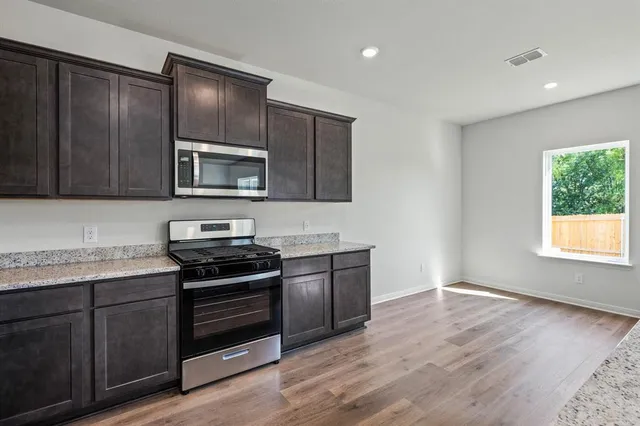 $2,275 | 13805 Turtle Mountain Road, Ponder, TX 76259