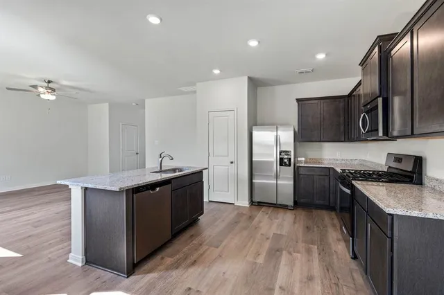 $2,275 | 13805 Turtle Mountain Road, Ponder, TX 76259