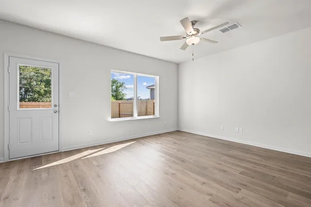 $2,275 | 13805 Turtle Mountain Road, Ponder, TX 76259