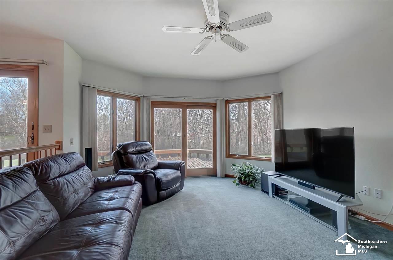 2429 Sandpiper Road Lambertville, MI 48144 - Photo 23 of 51 50071210-22.JPG