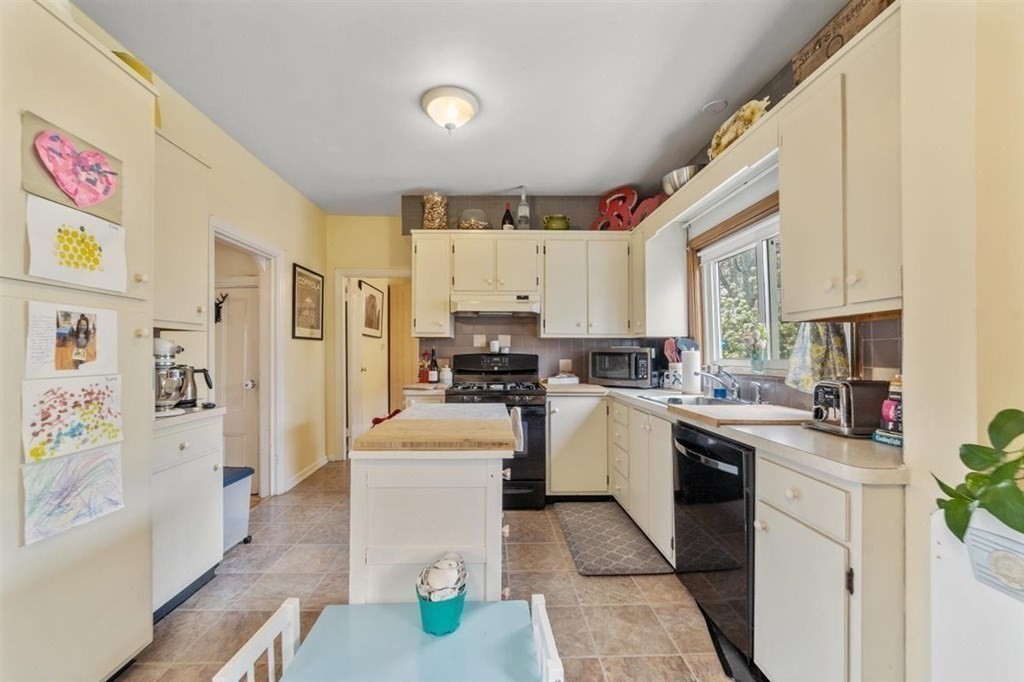 64 Brooks Avenue Newton, MA 02460 - Photo 20 of 31