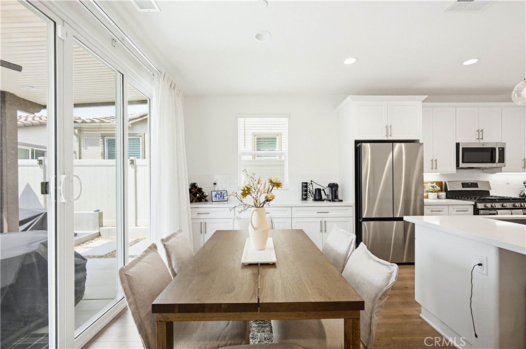 24135 Vantage Road Corona, CA 92883 - Photo 14 of 57