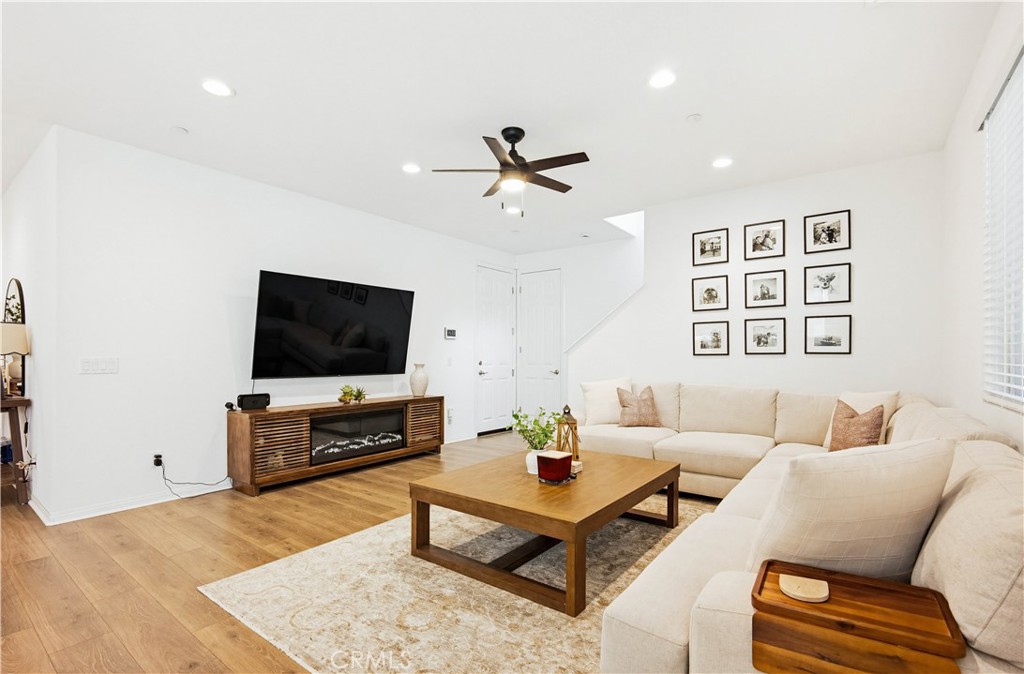 24135 Vantage Road Corona, CA 92883 - Photo 6 of 57