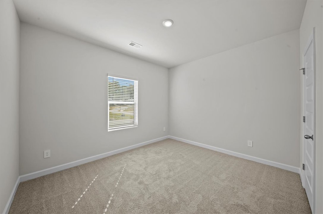 124 Milo Road Spartanburg, SC 29306 - Photo 4 of 33