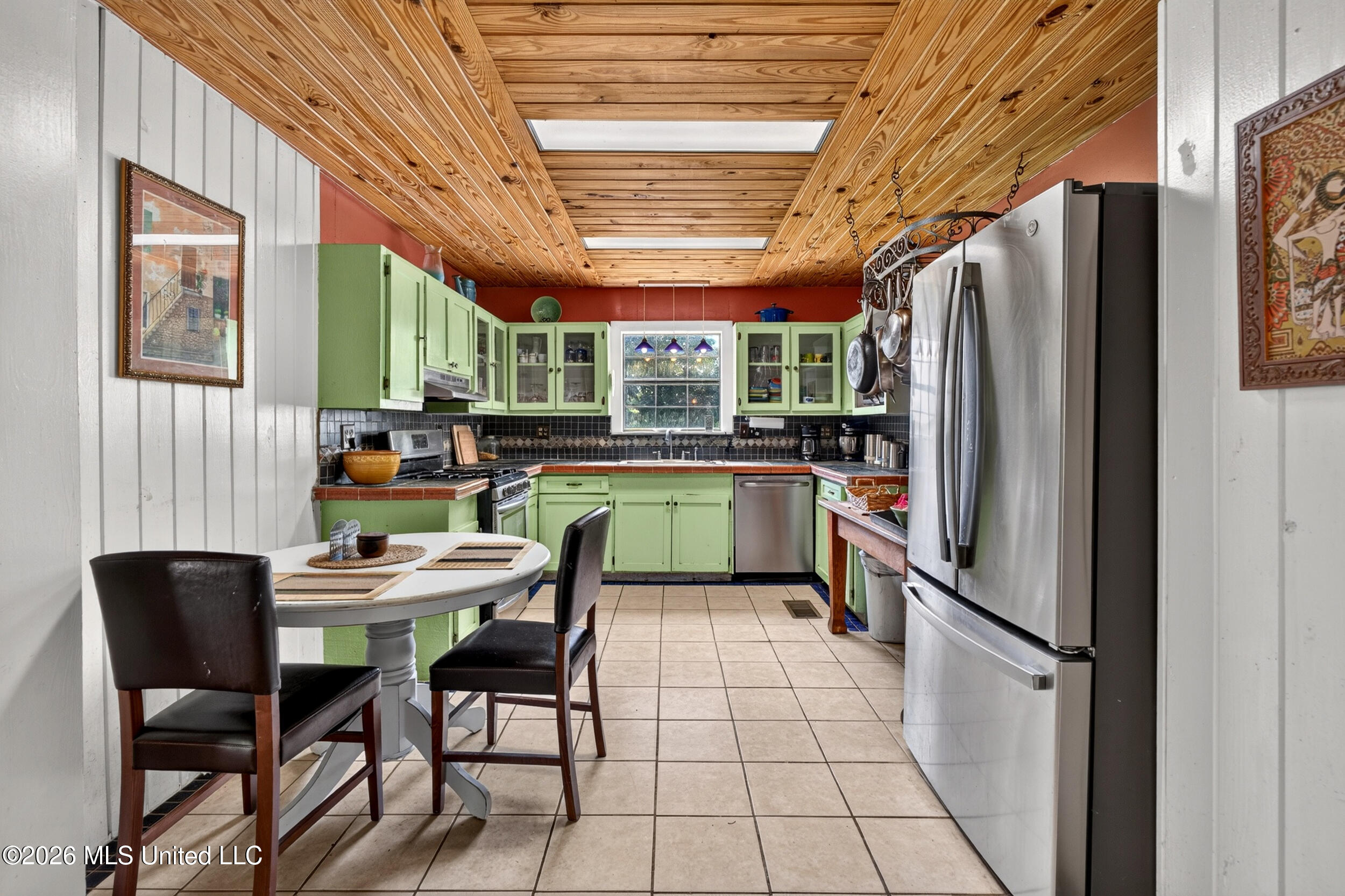 574 Slade Woodward Road Poplarville, MS 39470 - Photo 19 of 106 19_kitchen