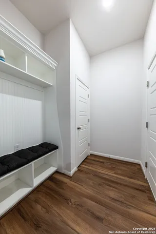 a view of utility room