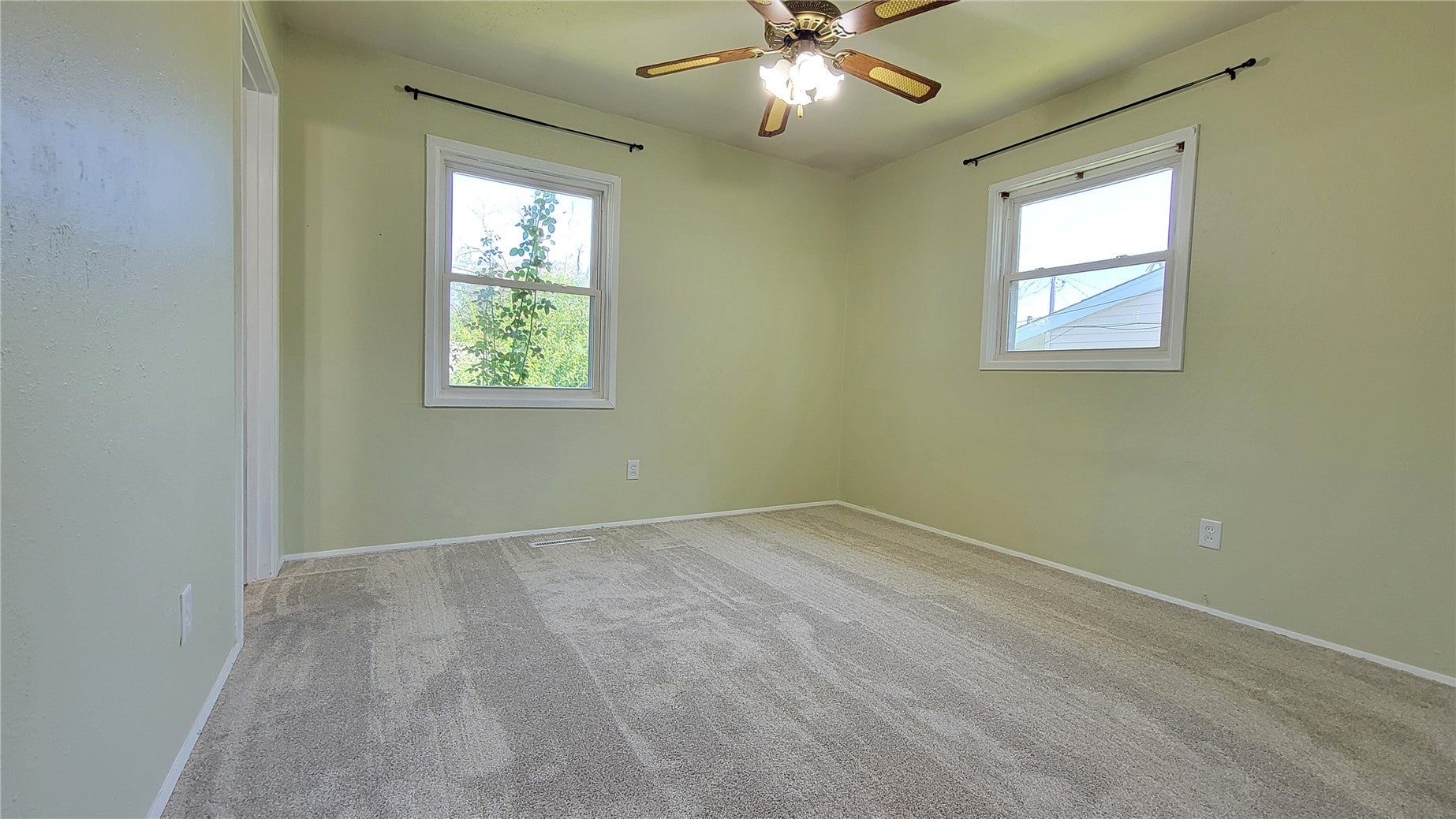 4840 Kesler Road Northwest Cedar Rapids, IA 52405 - Photo 19 of 33 Gallery Image 19