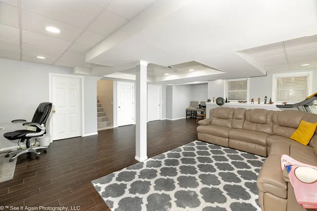 $550,000 | 1705 Seward Street, Roselle, IL 60172