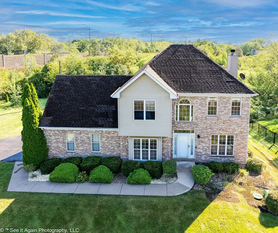 $550,000 | 1705 Seward Street, Roselle, IL 60172