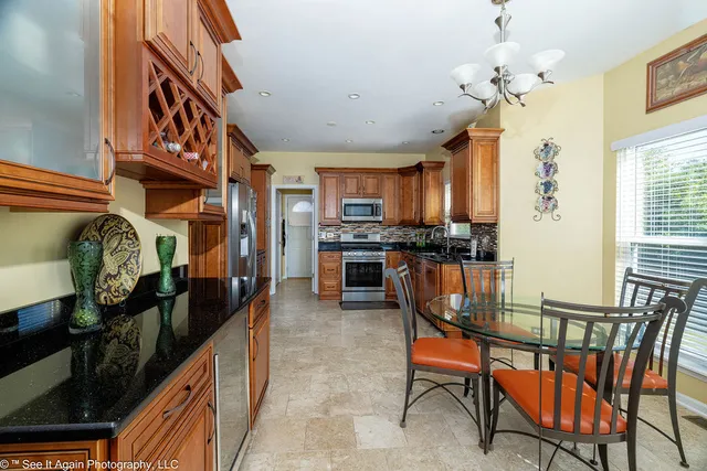 $550,000 | 1705 Seward Street, Roselle, IL 60172