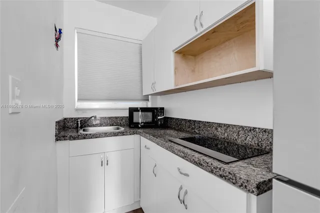 $1,500 | 110 Northwest 9th Avenue, Unit 3, Miami, FL 33128