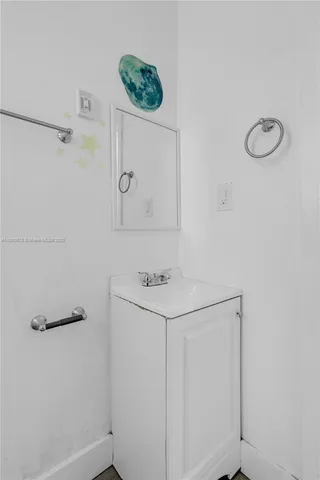 $1,500 | 110 Northwest 9th Avenue, Unit 3, Miami, FL 33128