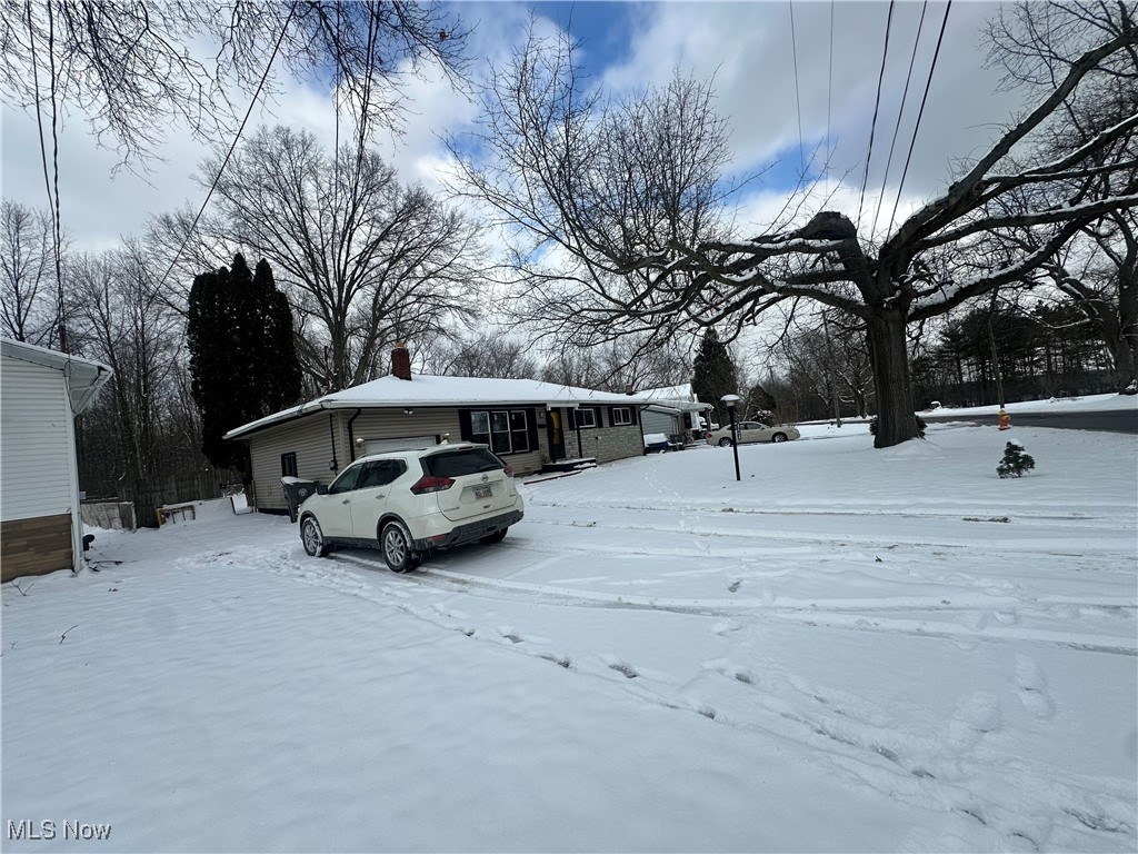 603 Liberty Road Youngstown, OH 44505 - Photo 3 of 42 View of yard layered in snow