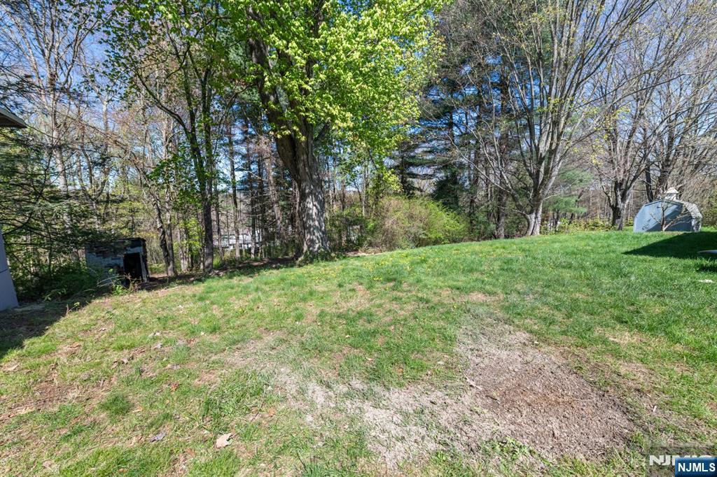 12 Maryann Road Oak Ridge, NJ 07438 - Photo 23 of 29