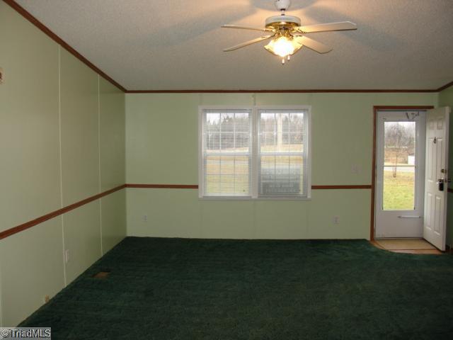 1079 Fritts Road Lexington, NC 27295 - Photo 6 of 7 Living Room.