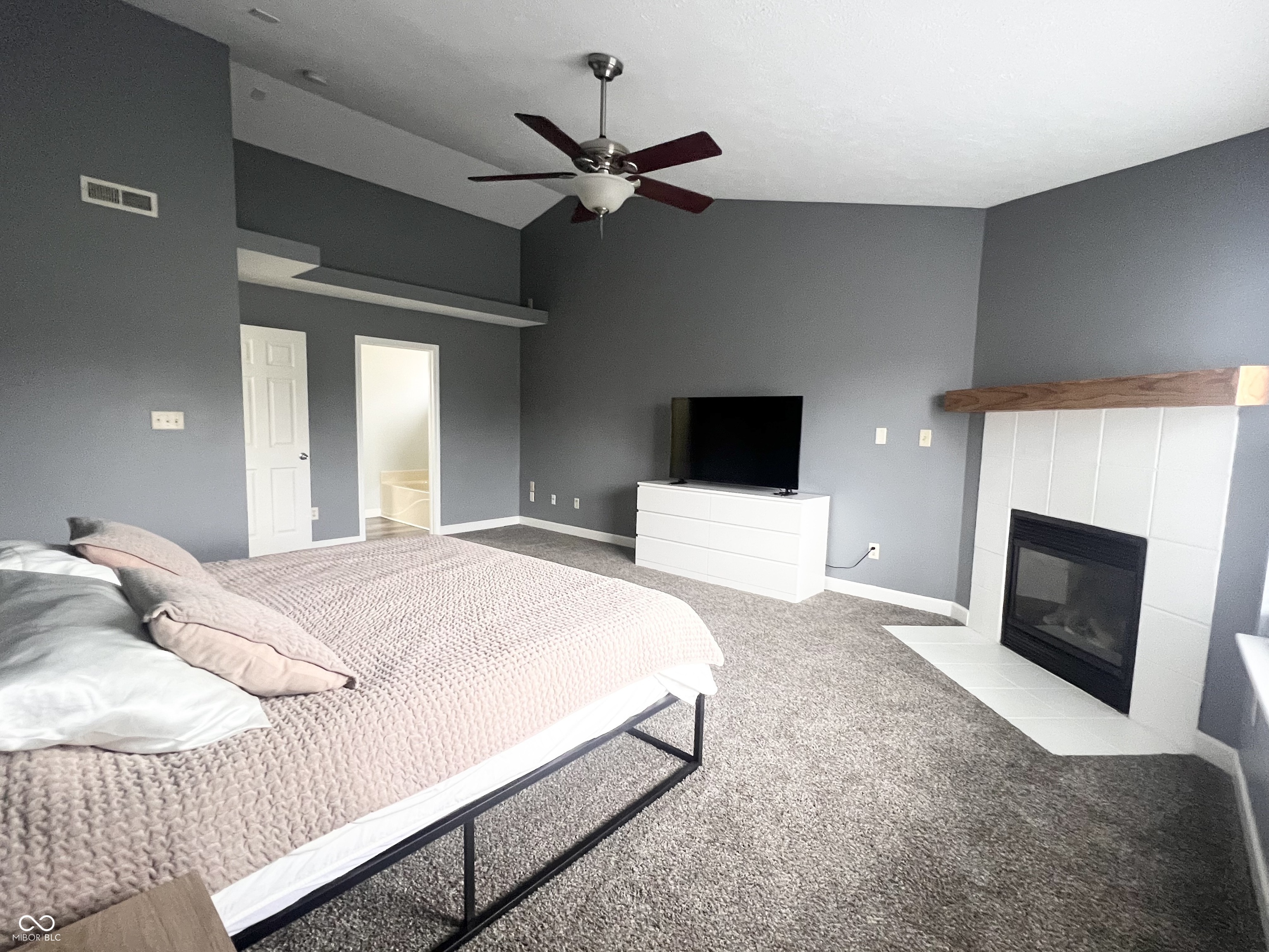 1015 Pebble Court Anderson, IN 46013 - Photo 17 of 33