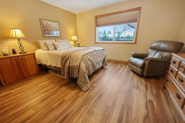 $299,900 | 828 Aspen Circle, Waite Park, MN 56387