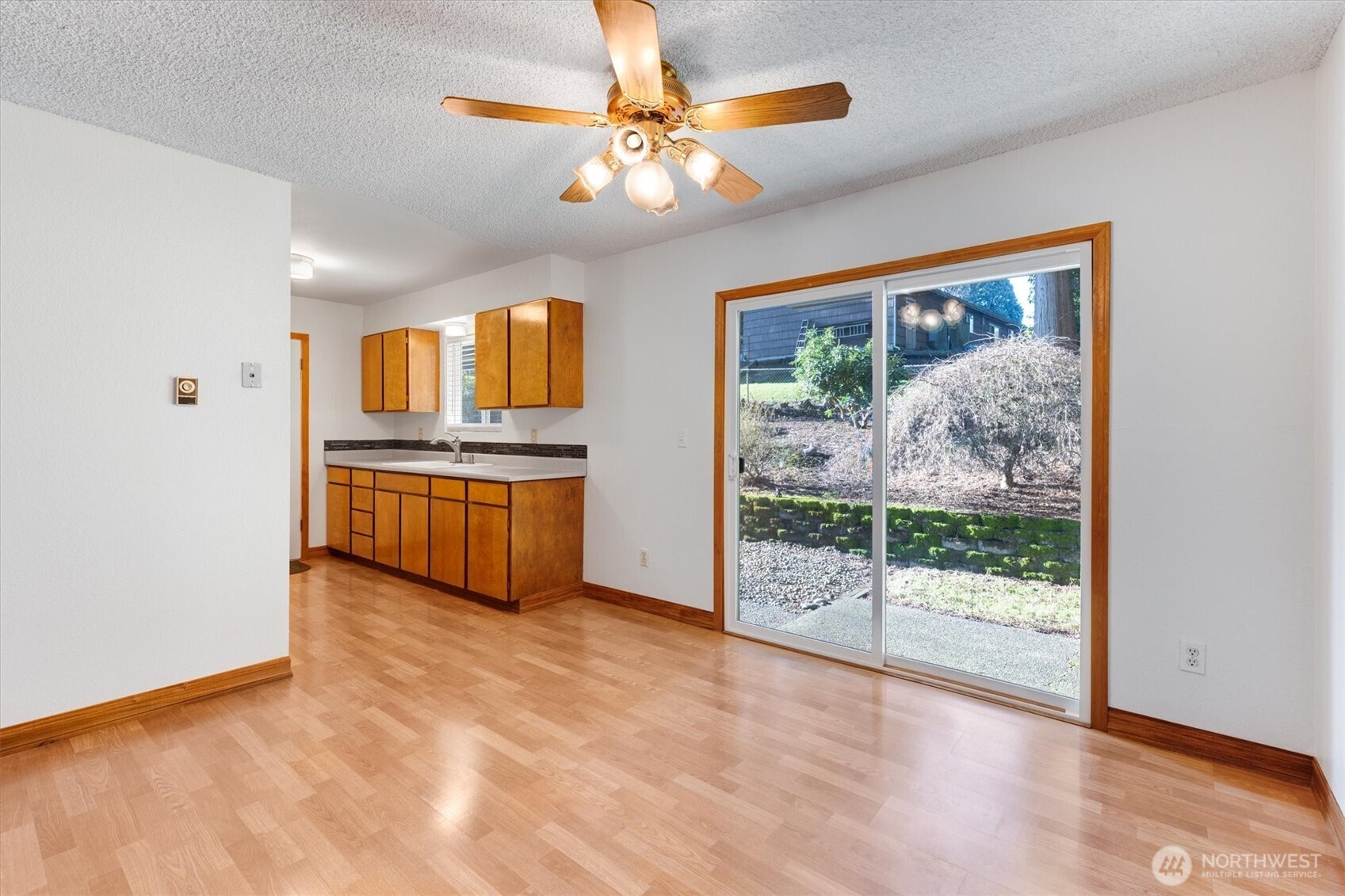 113 Randa Road Kelso, WA 98626 - Photo 11 of 36