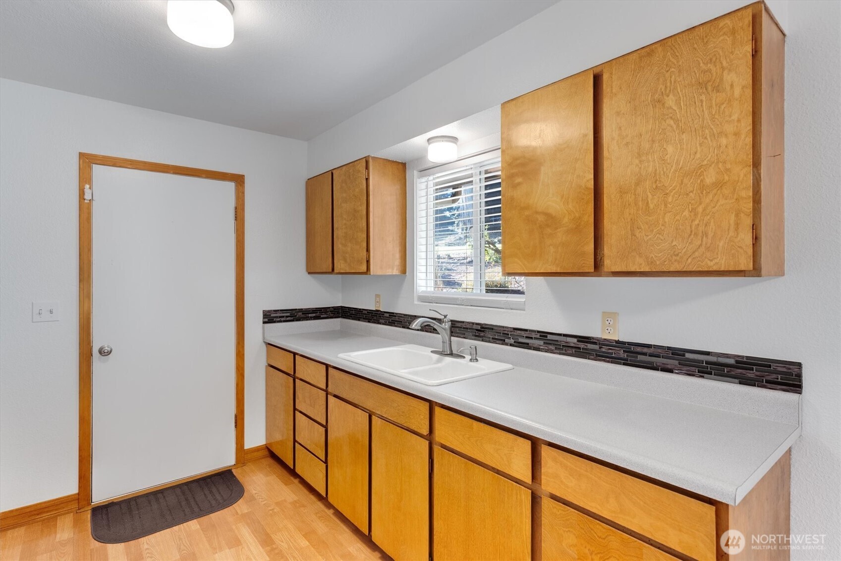 113 Randa Road Kelso, WA 98626 - Photo 5 of 36