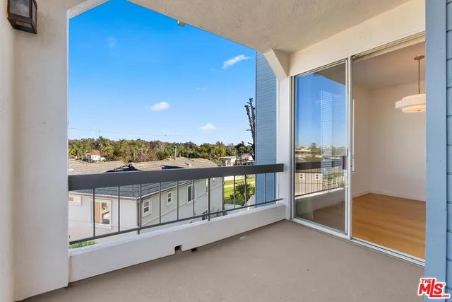 $4,750 | 4643 East 4th Street, Long Beach, CA 90814