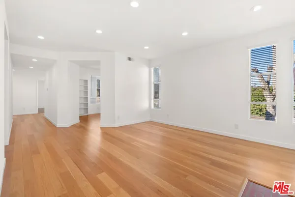 $4,499 | 4643 East 4th Street, Unit 22, Long Beach, CA 90814