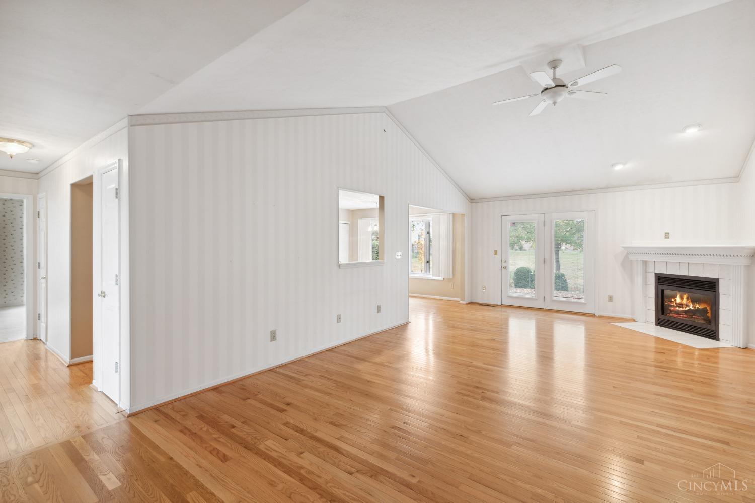 5554 Randy Drive Fairfield, OH 45014 - Photo 5 of 36 Gallery Image 5