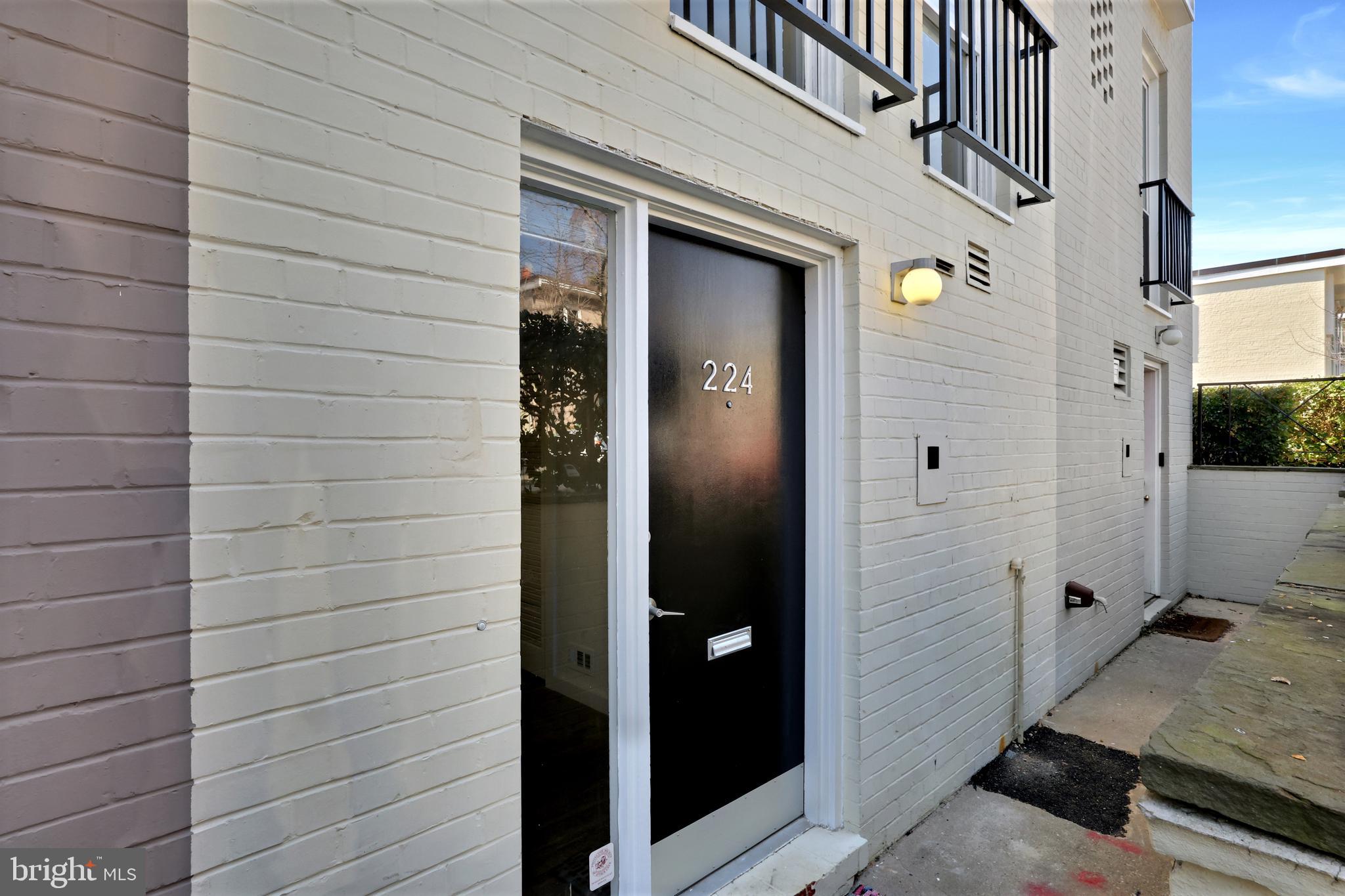 224 G Street Southwest, Unit 110 Washington, DC 20024 - Photo 3 of 25