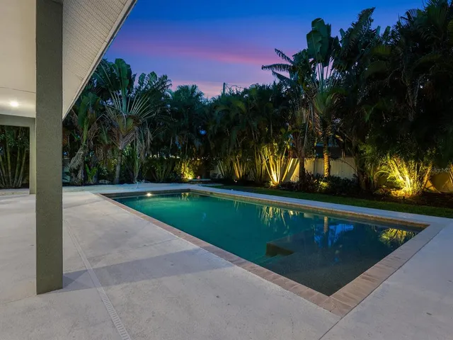 $2,199,000 | 1760 Arlington Street, Sarasota, FL 34239