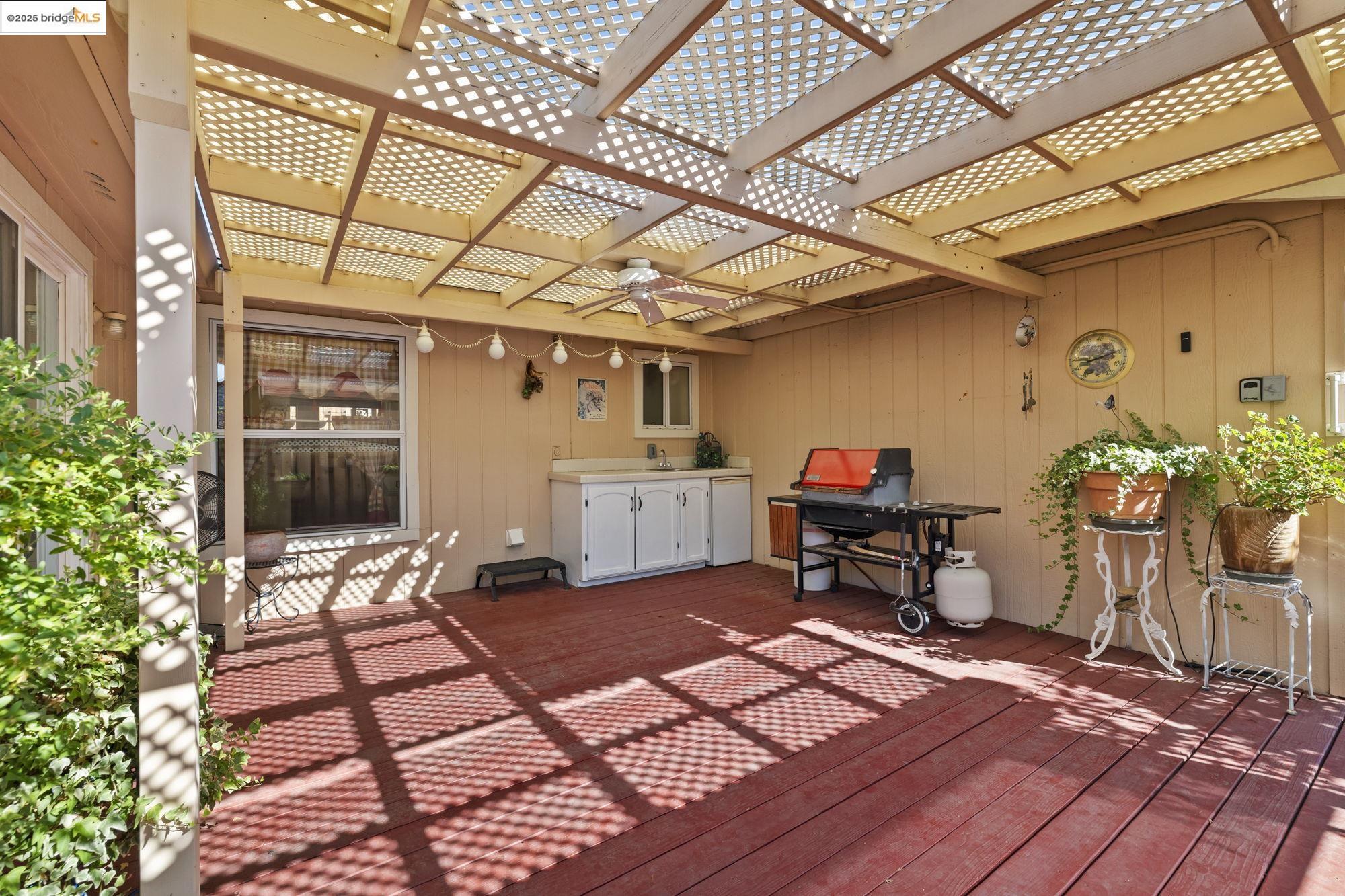 12700 Red Maple Circle, Unit 42 Sonora, CA 95370 - Photo 31 of 42 a reading room with furniture and wooden floor
