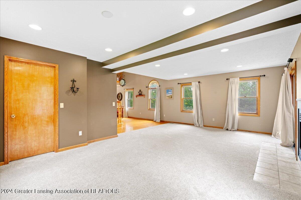 1528 Rabbit Ridge Charlotte, MI 48813 - Photo 13 of 52 33-Media Jett - 27