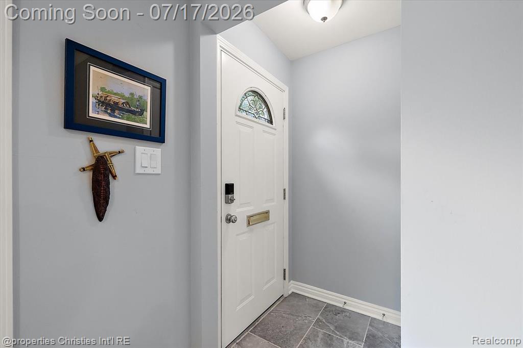 18244 Beverly Road Beverly Hills, MI 48025 - Photo 29 of 80