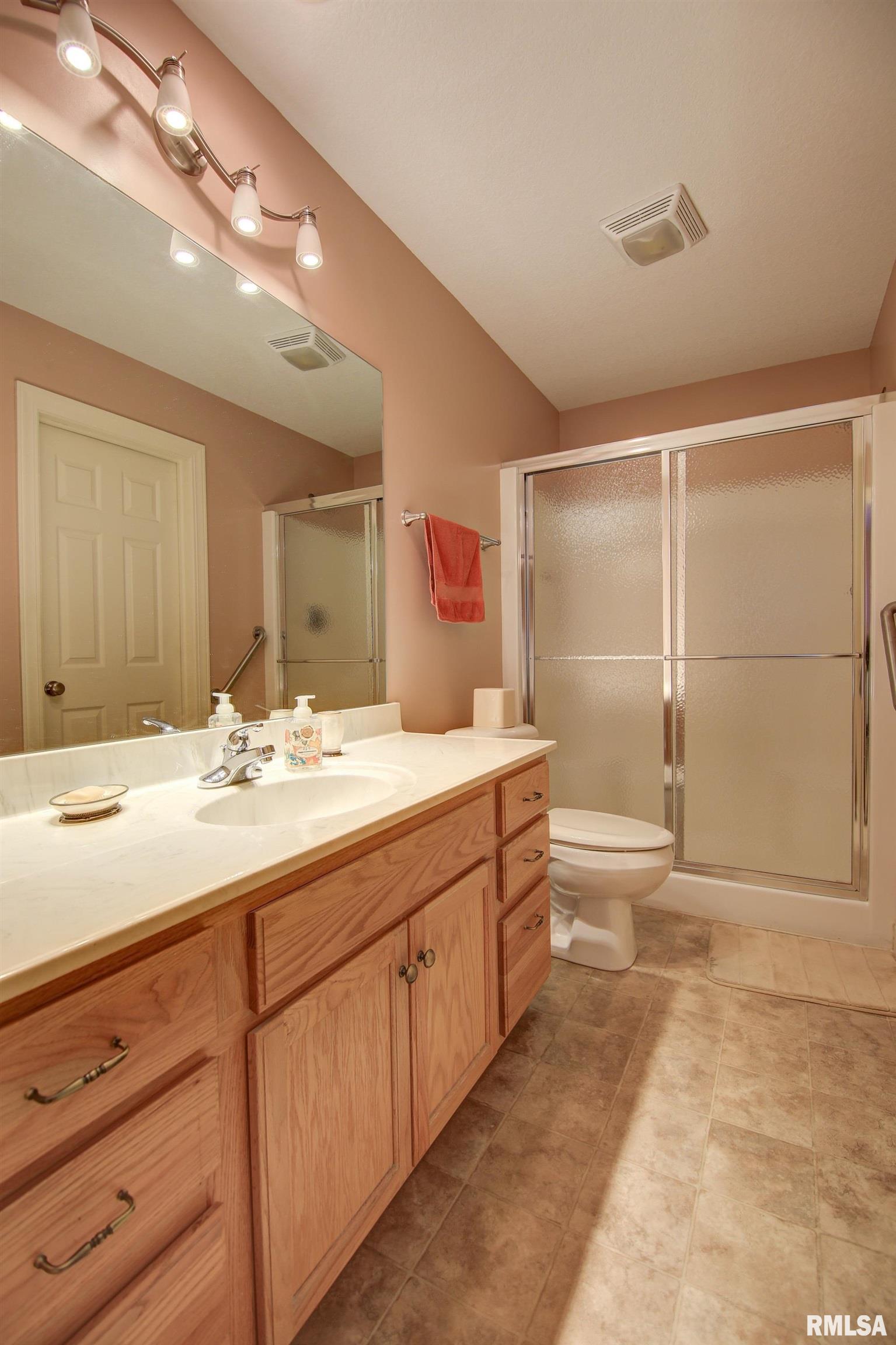 440 Mill Ridge Road Clinton, IA 52732 - Photo 11 of 36 Gallery Image 11