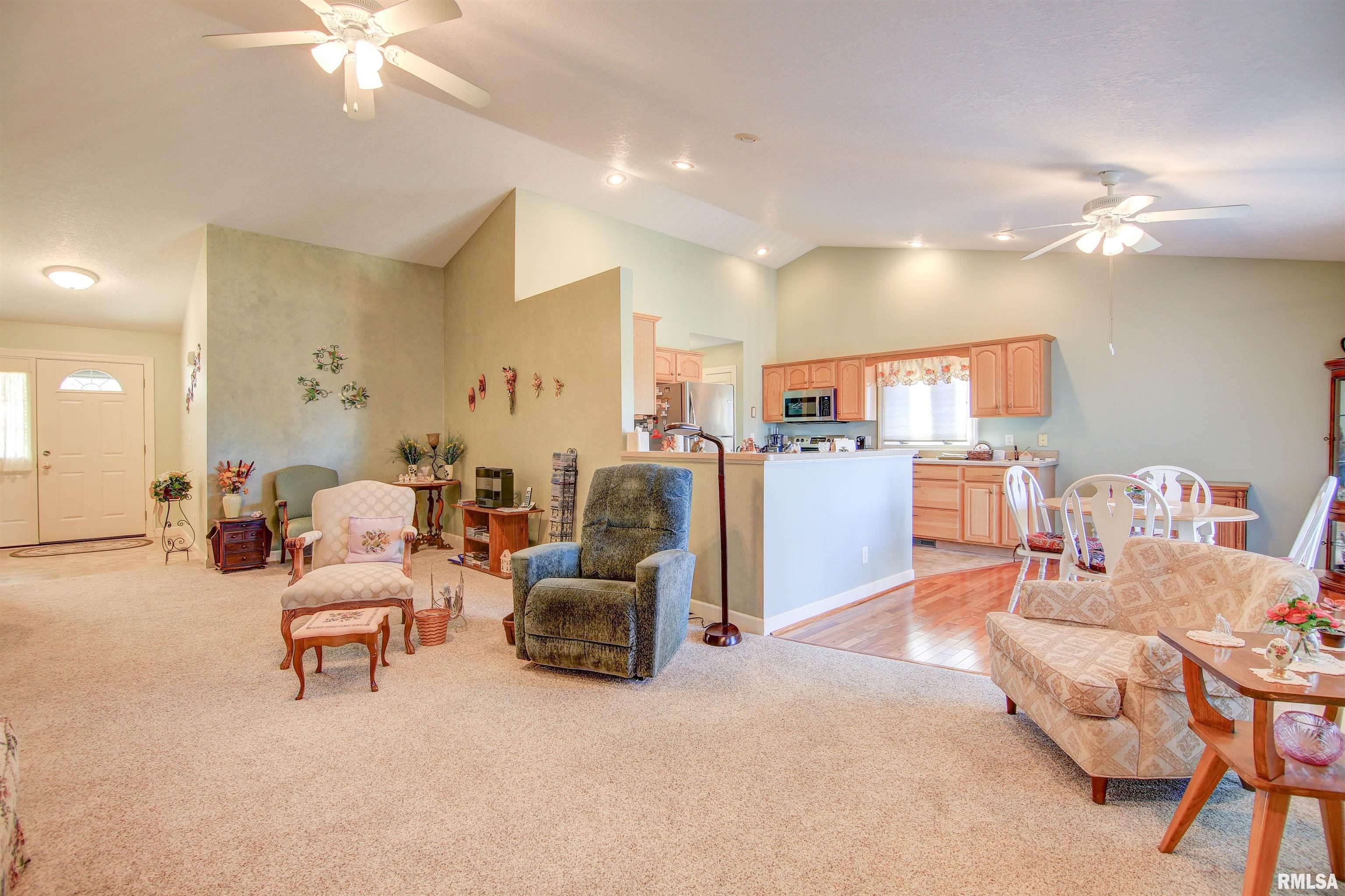 440 Mill Ridge Road Clinton, IA 52732 - Photo 6 of 36 Gallery Image 6