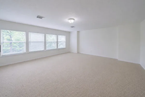 $5,200 | 1415 Sue Barnett Drive, Houston, TX 77018