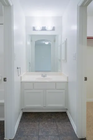 $5,200 | 1415 Sue Barnett Drive, Houston, TX 77018
