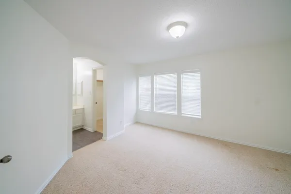 $5,200 | 1415 Sue Barnett Drive, Houston, TX 77018