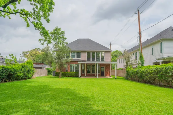 $5,200 | 1415 Sue Barnett Drive, Houston, TX 77018