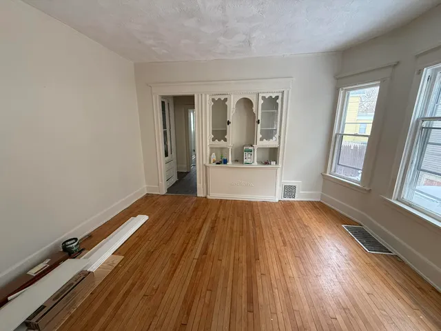 $159,900 | 3206 West Mc Kinley Boulevard, Milwaukee, WI 53208