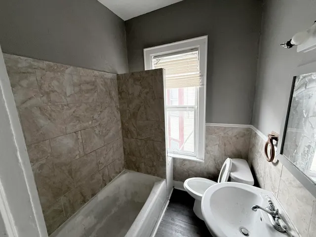 $159,900 | 3206 West Mc Kinley Boulevard, Milwaukee, WI 53208