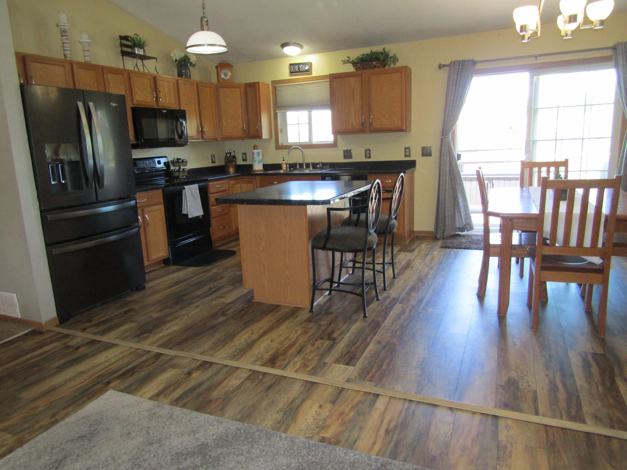 217 London Road Marshall, MN 56258 - Photo 8 of 41