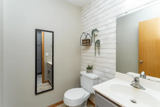 $239,900 | 741 Baylee Place Southwest, Pine Island, MN 55963