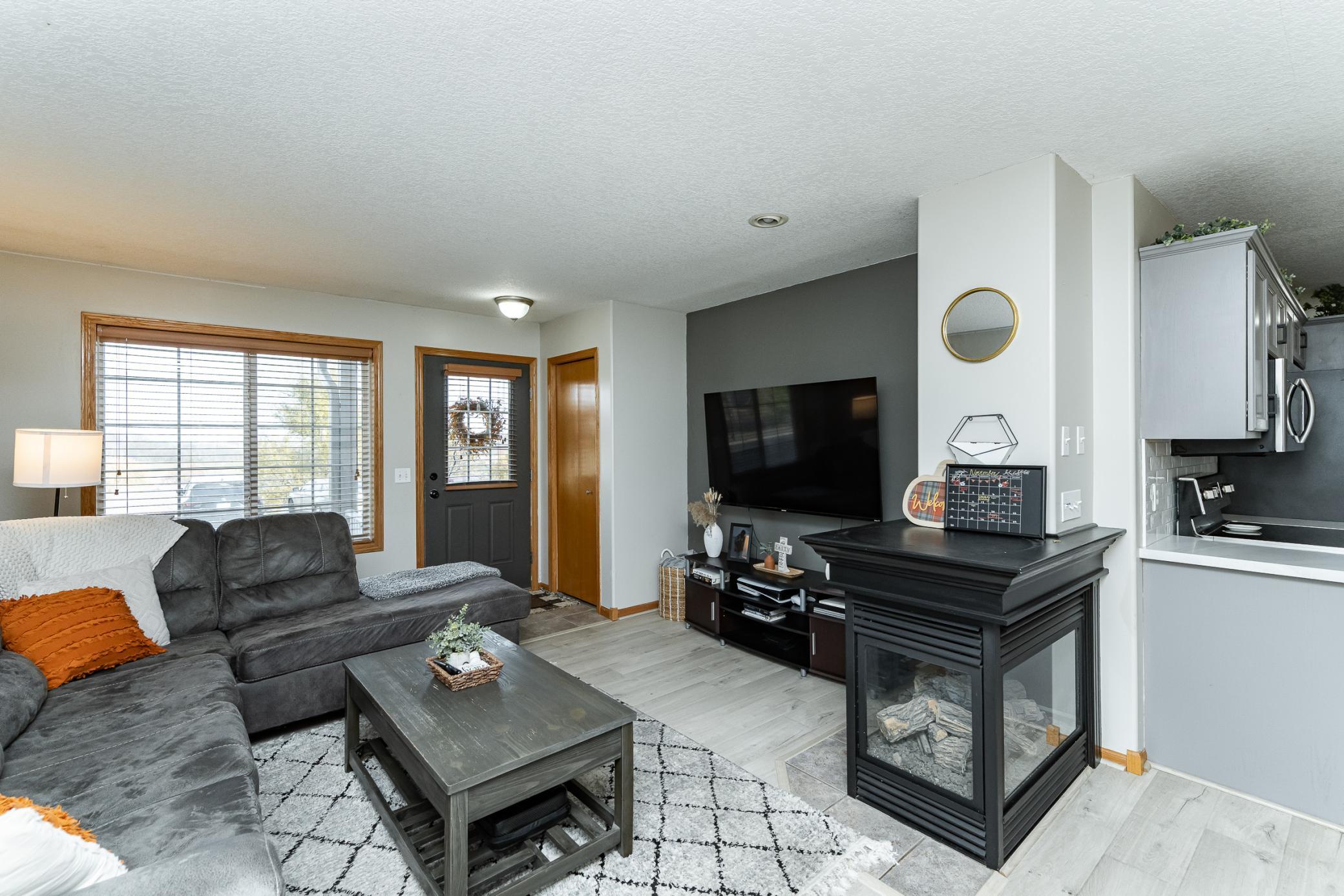 741 Baylee Place Southwest Pine Island, MN 55963 - Photo 4 of 31