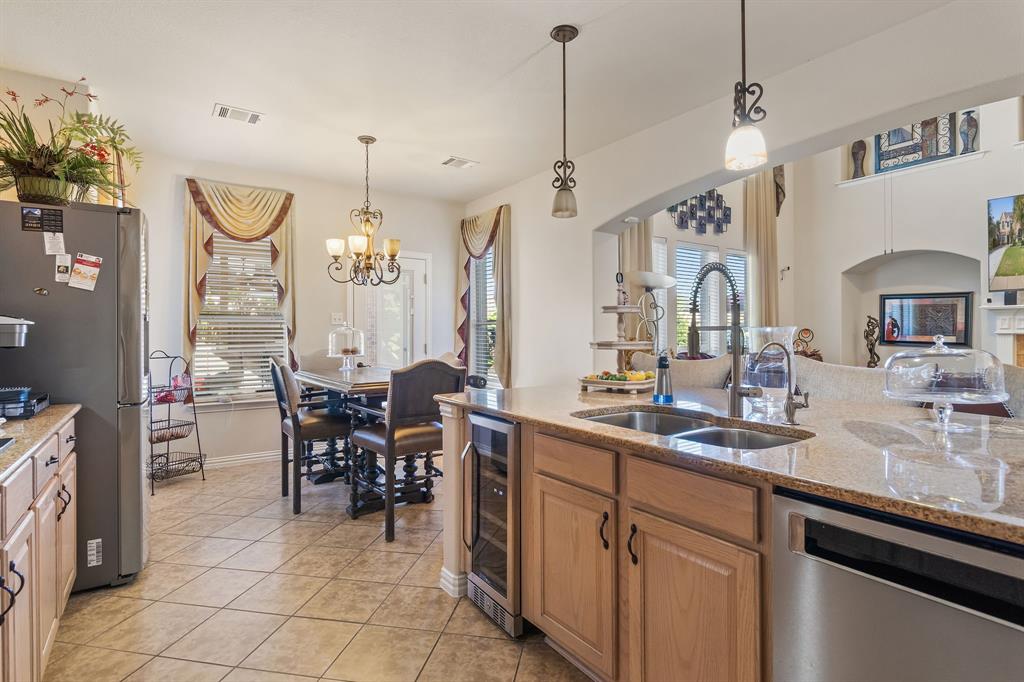 2228 Condor Street Grand Prairie, TX 75052 - Photo 16 of 33