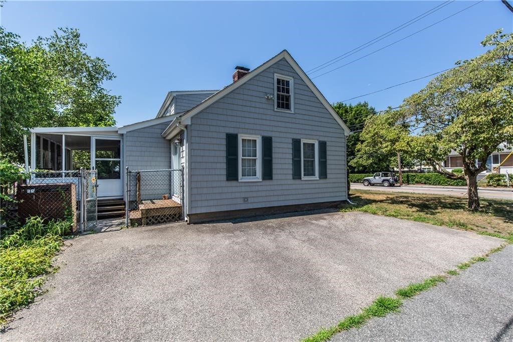 1292 West Shore Road Warwick, RI 02889 - Photo 28 of 29 Driveway